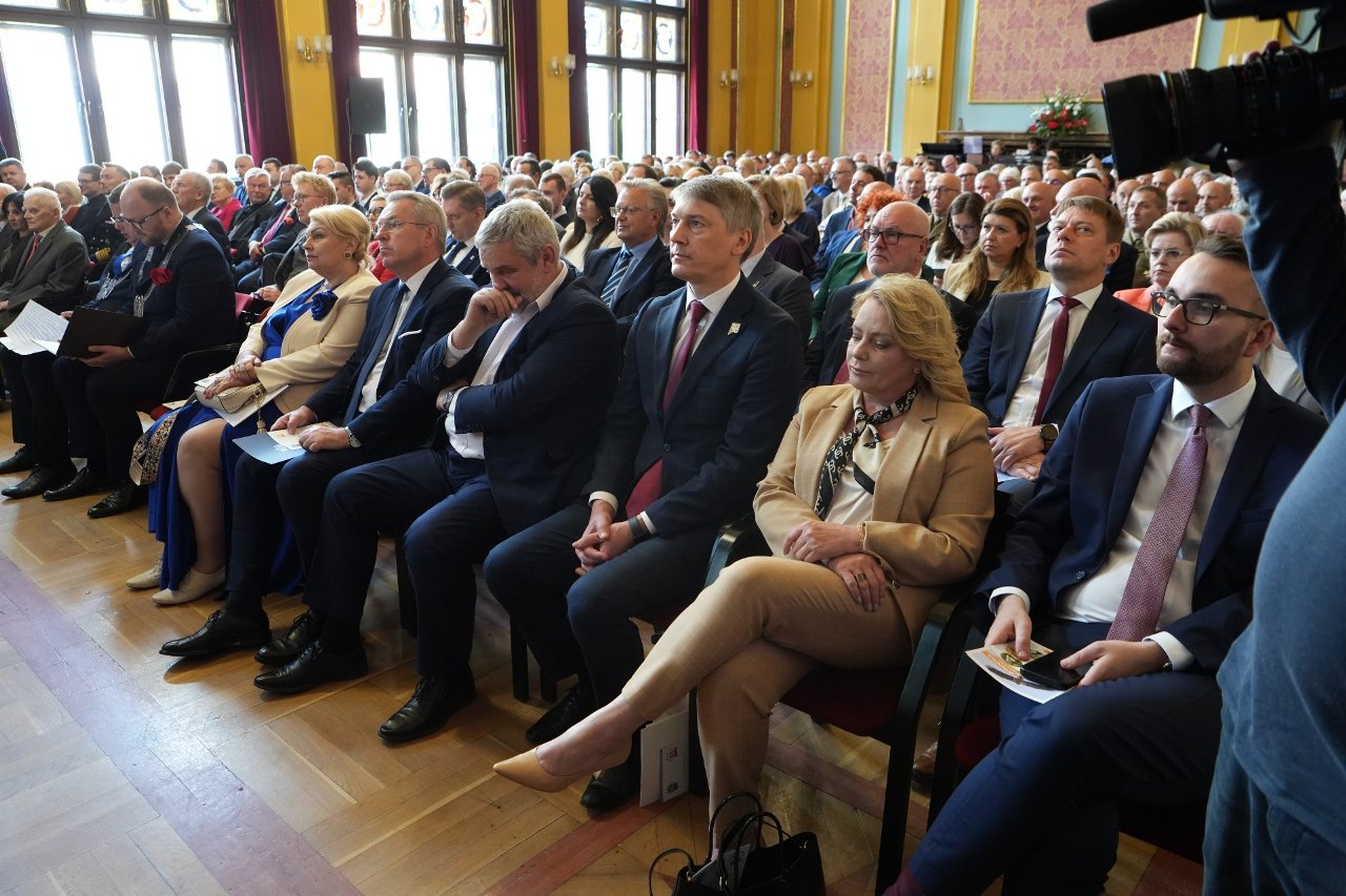 il20250527 913942243 xlarge